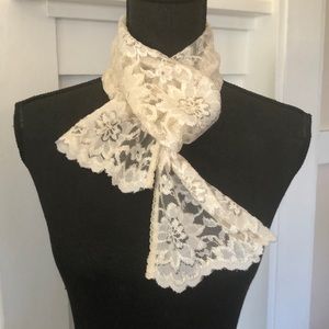 Antique lace scarf - beautiful cream colored